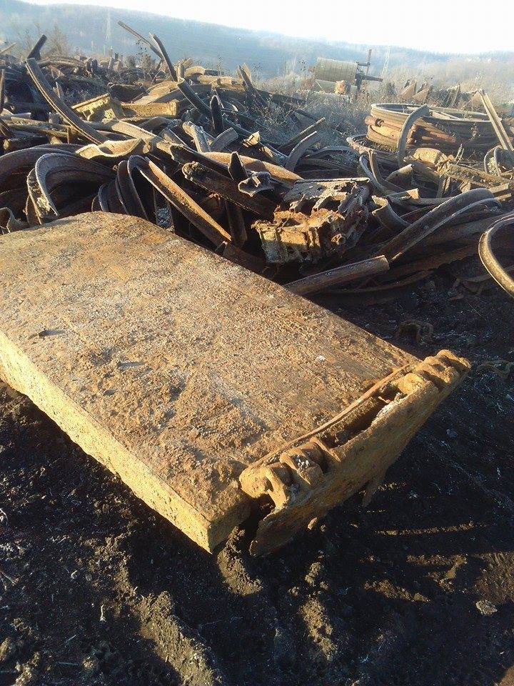 La două decenii de la închidere/Fierul din galeriile fostei Mine Roșiuța, scos la suprafață de excavatorul Carierei Lupoaia