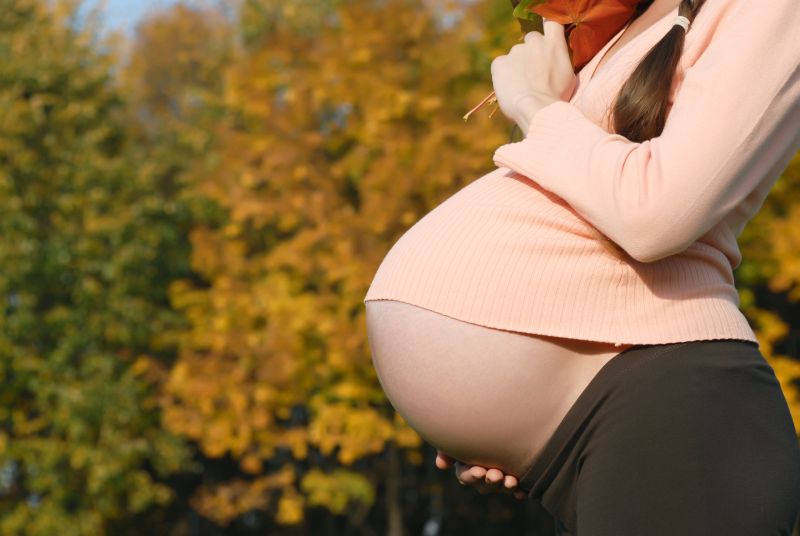 Fenomen îngrijorător – O sută de minore din Gorj au devenit mame în acest an