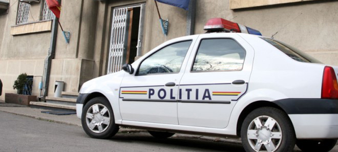 A furat bani și bijuterii în valoare de 4.000 de lei dintr-o casă nelocuită