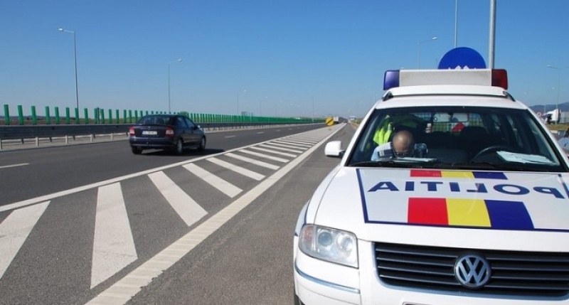 Femeie prinsă în timp ce conducea cu 203 kilometri pe oră