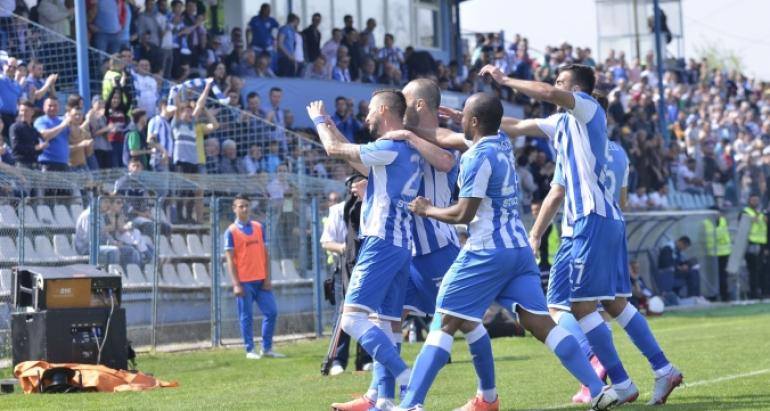 Craiovenii s-au reunit: “Să intrăm în play-off, apoi ne gândim și la titlu”