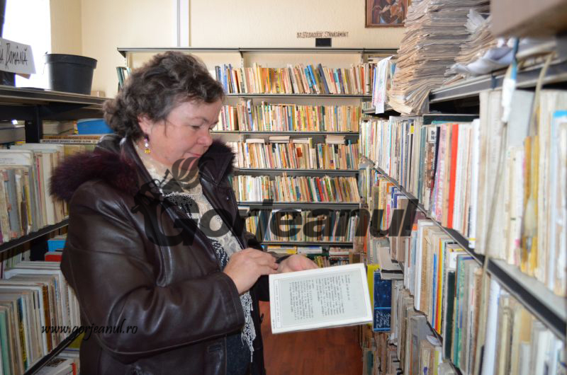1300 de cititori, anual la Biblioteca Orășenească Novaci