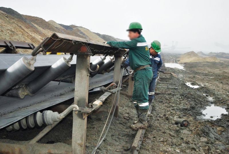 600 de mineri de la Husnicioara, pândiți iar de șomajul tehnic