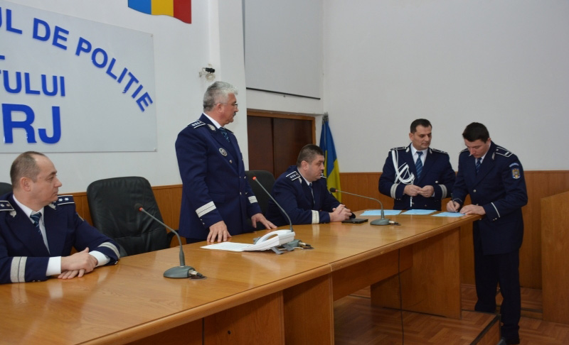 Noii polițiști din Gorj au depus jurământul