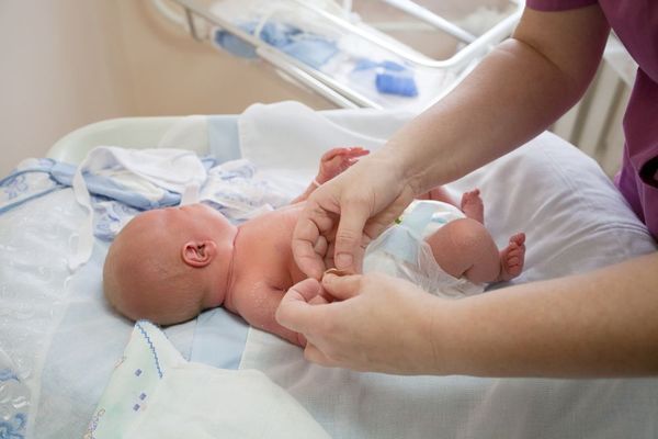 Un băiețel și o fetiță, primii născuți ai noului an