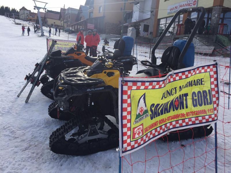 Salvamontiștii au acordat primul ajutor mai multor turiști