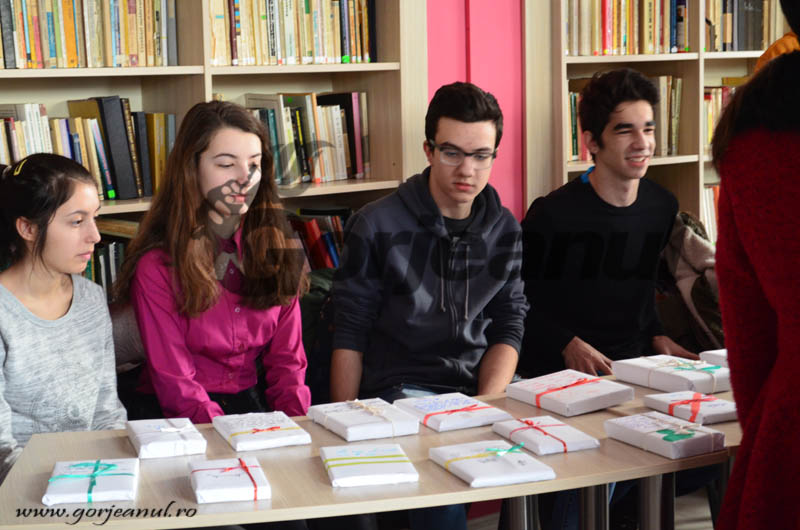 Întâlnire ”oarbă” cu o carte la bibliotecă