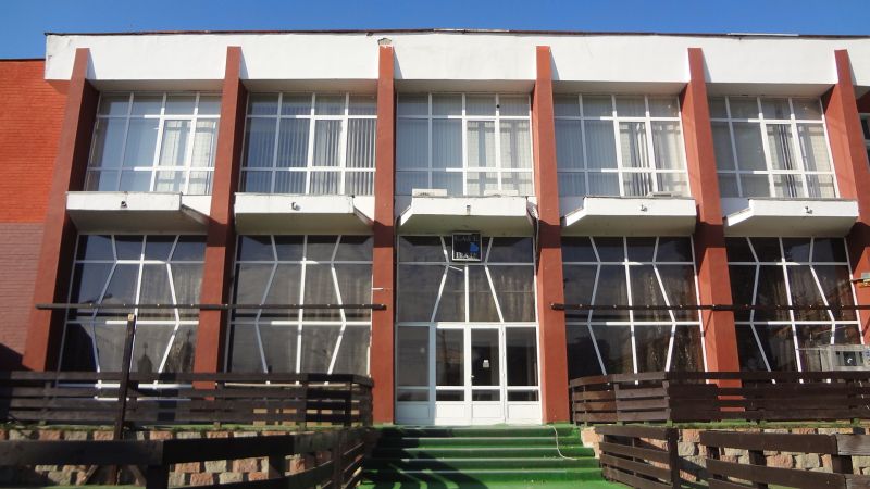 Leafa bibliotecarei-șefe, cât a primarului municipiului Motru