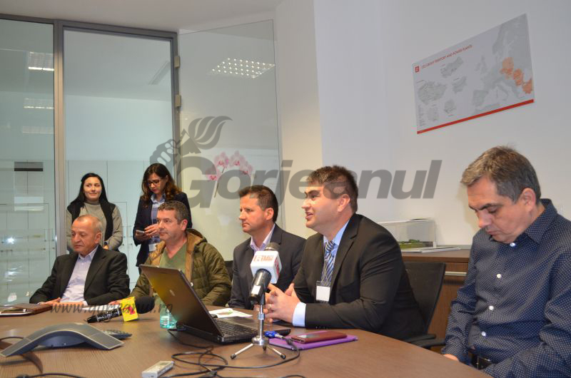 Distribuție Oltenia anunță investiții smart pentru clienți!(I) Electricienii lui 2018 vor trata defecțiunile cu tableta