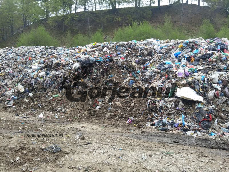Gropile de gunoi din Gorj, pe lista neagră a Comisiei Europene