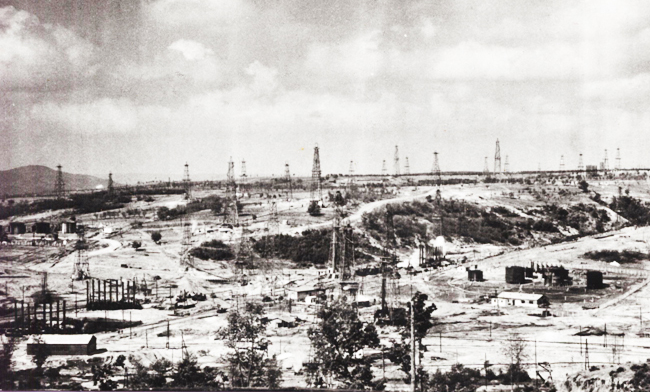 Petroliști din tată în fiu