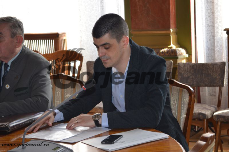 Farmaciștii gorjeni, așteptați la cursul „Medicația durerii”