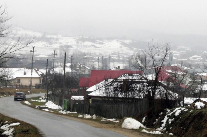 Cel mai scump drum din Gorj este la Vladimir: Un kilometru reabilitat costă un milion de lei