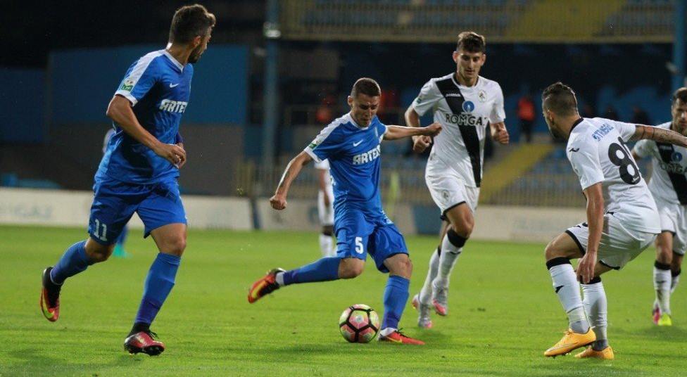 Pandurii joacă de Paşte