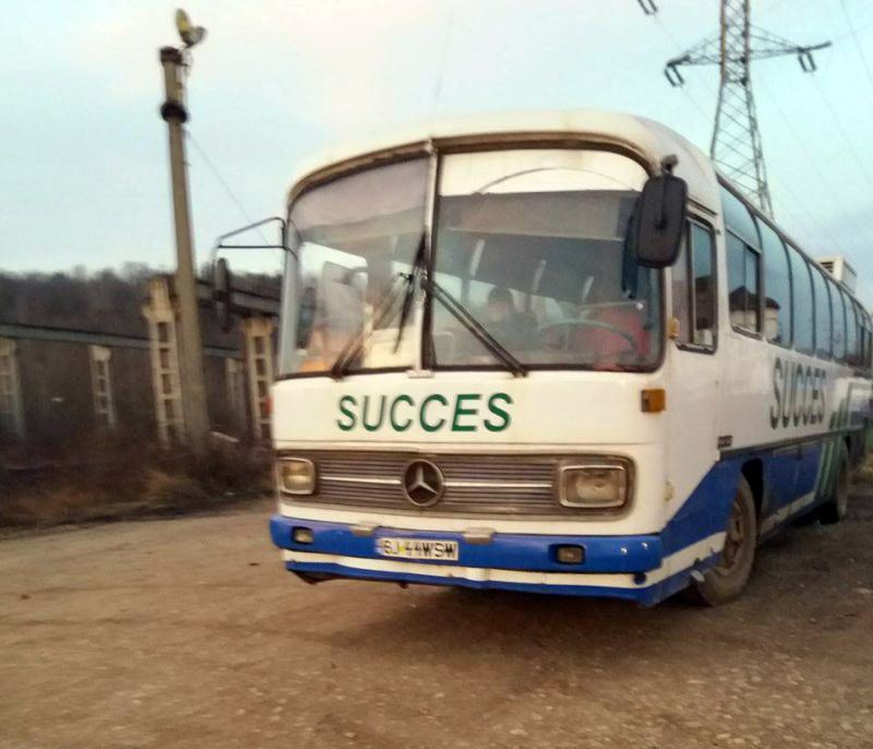 Autobuzul hodorogit pentru minerii navetiști de la Cariera Tismana I, reclamat a zecea oară
