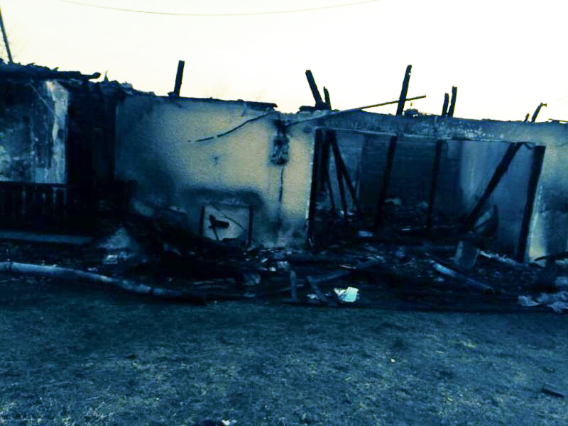 Pagube de peste 200.000 de lei, după incendierea casei avocatului Nădrag: Suspecții, duși la detectorul de minciuni