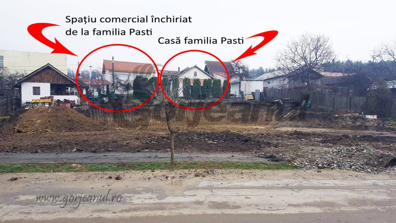 Vila lui Pasti, mai “că cade” în noua groapă excavată în curte