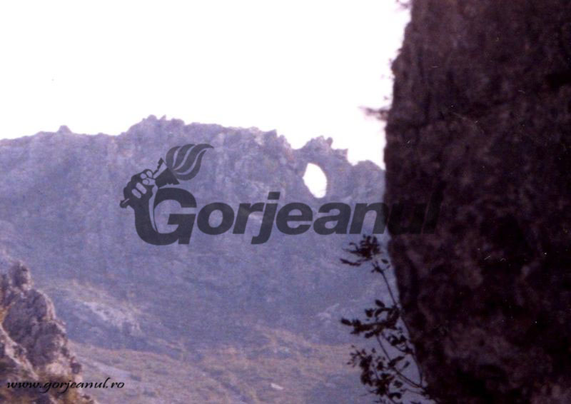 Locuri din ţara lui Brâncuşi – Inelul de Piatră – un fenomen fascinant în peisajul gorjean