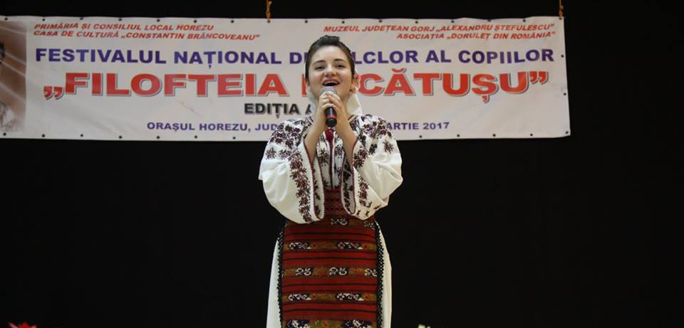Trofeul Festivalului ”Filofteia Lăcătușu” a ajuns în Olt