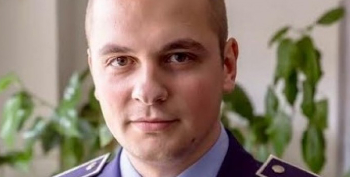 Nepotul șefului Poliției Motru are talent: Poeziile omului legii, remarcate de Justo Jorge Padrón