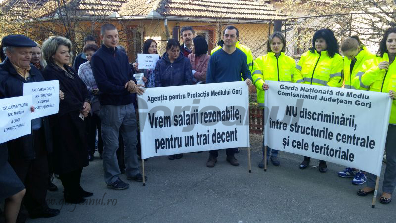 Un nou protest al salariaţilor APM Gorj