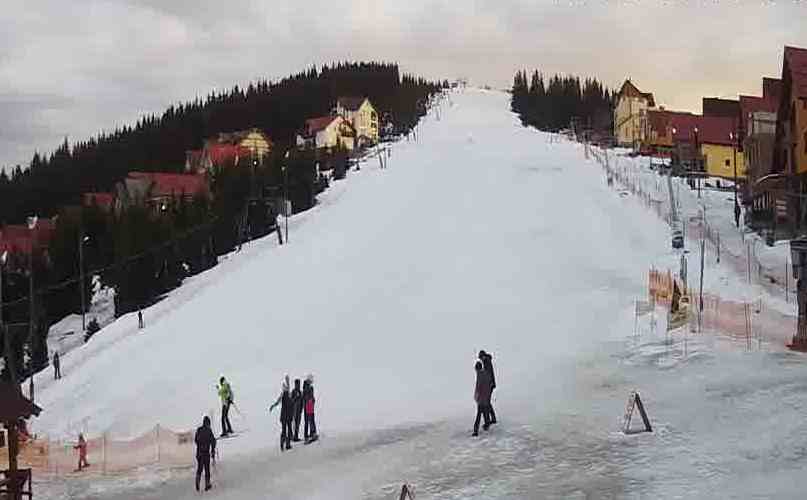 Weekend de primăvară, pe schiuri la Rânca