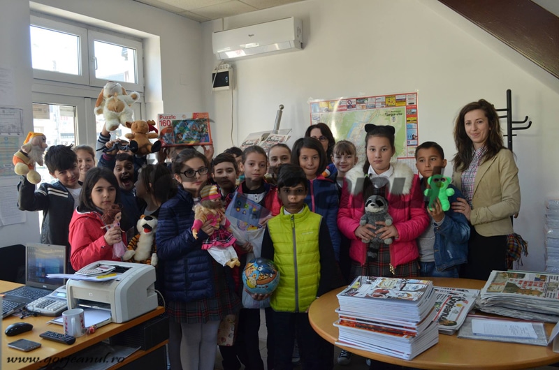 Elevii de la Școala ”Alexandru Ștefulescu” au donat jucării pentru campania ”Gorjeanul”