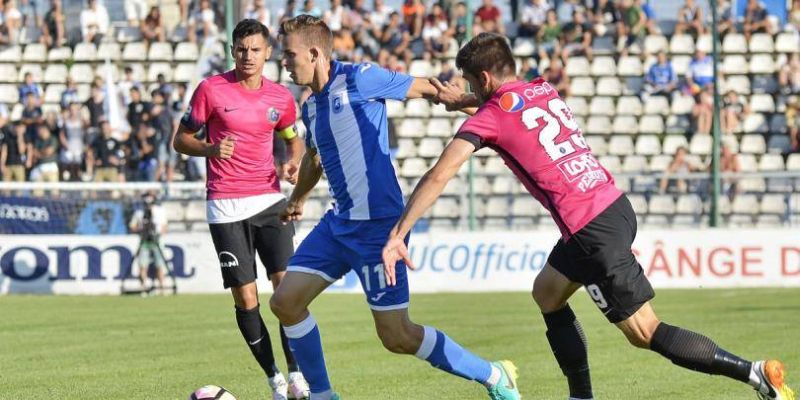 “Juveţii” merg să bată liderul