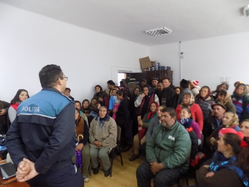 Polițiștii gorjeni, cu ”Aripi Frânte” la Polovragi și Baia de Fier