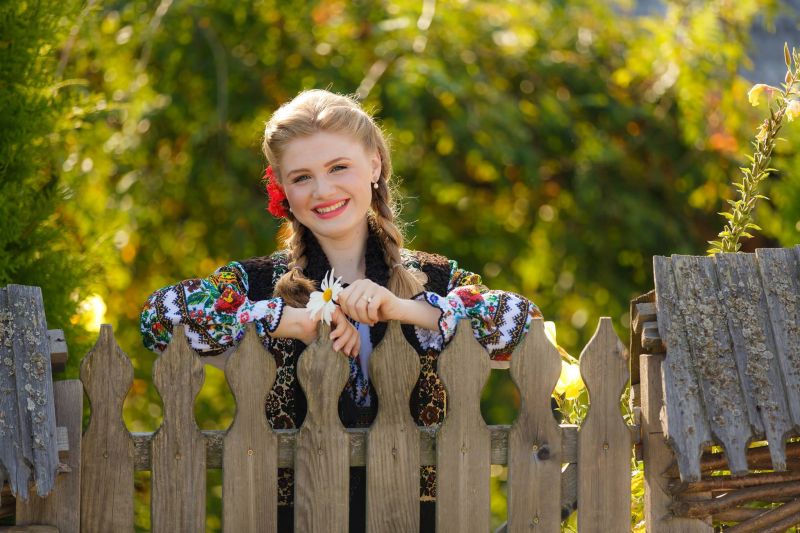 Andra Matei,un fel de tânără emblemă a cântecului bucovinean