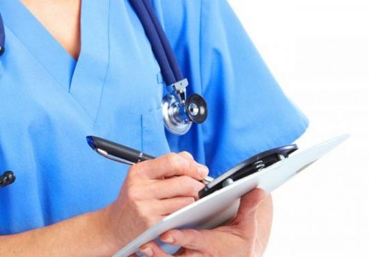 La Cărbuneşti, se caută asistent pentru dispensarul şcolar