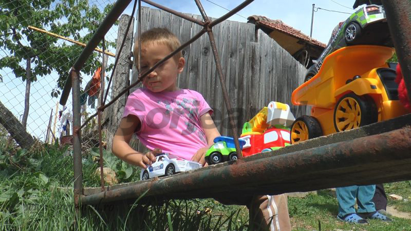 Primarii de Bălănești și Scoarța au câștigat zâmbete, la schimb cu jucării