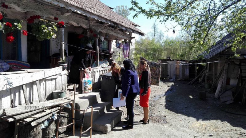 Pachete alimentare pentru 50 de familii din Târgu-Jiu