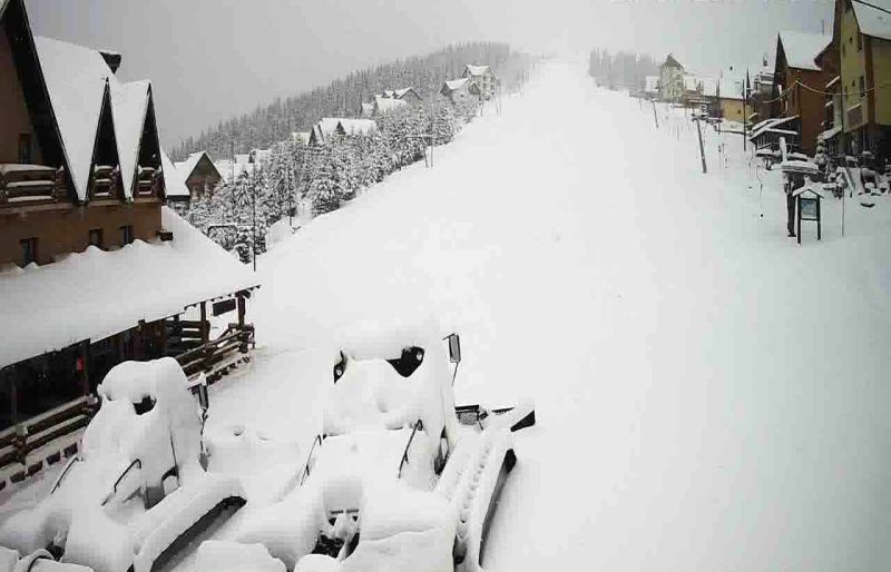 Zăpadă de o jumătate de metru, la Rânca