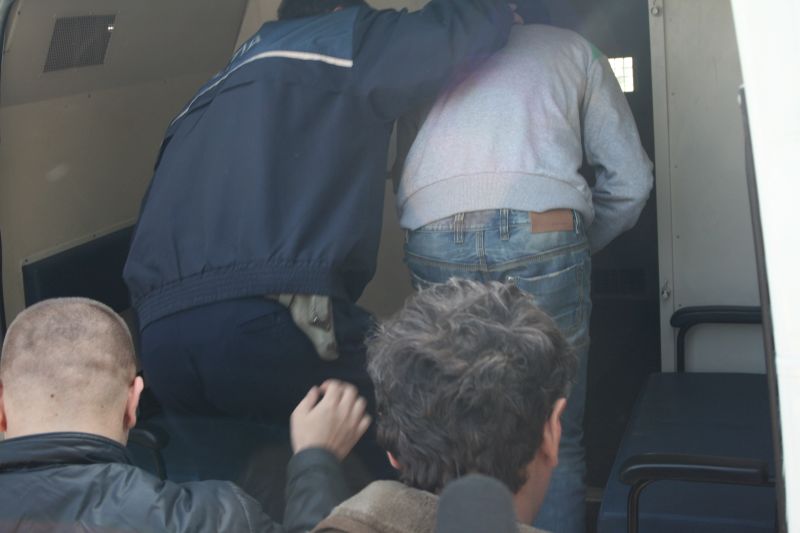 Bătrână imobilizată la pat, violată în propria casă de un tânăr