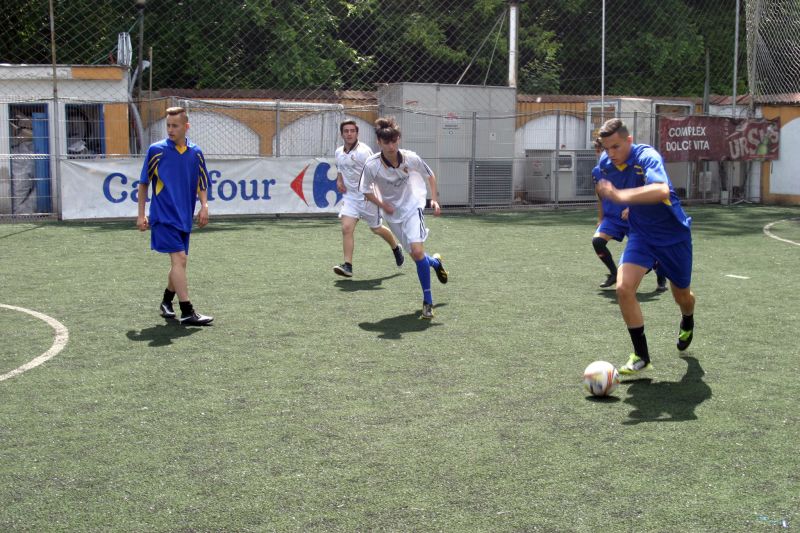 Liceenii s-au întrecut la minifotbal