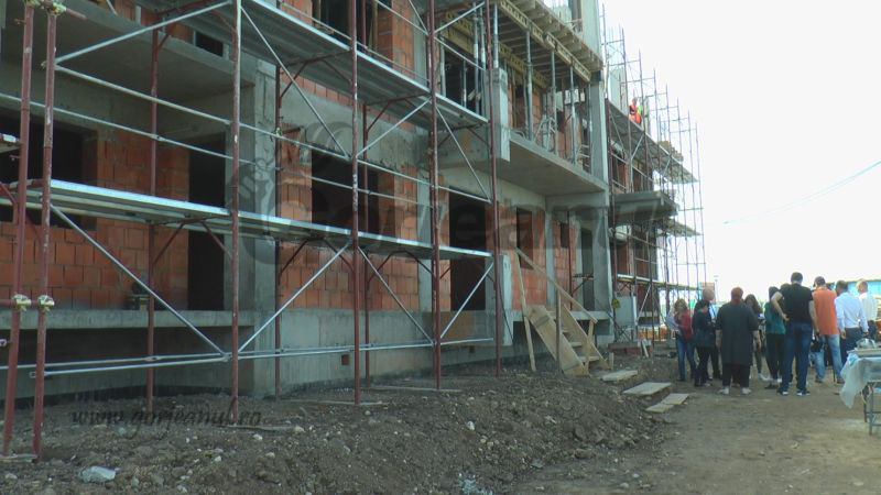 Construcţia celor 40 de noi locuinţe ANL de la Târgu-Jiu, finalizată în luna octombrie