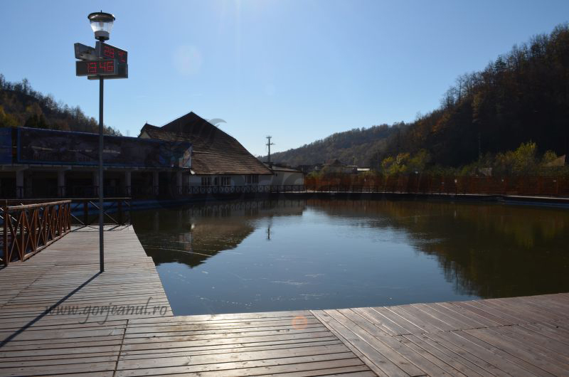 Accesul gratuit al minerilor și energeticienilor pe plaja de la Săcelu, în buzunarul lui Boza