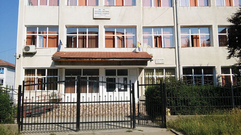 O elevă şi o profesoară din Motru, premiate la Festivalul Internaţional „Lucian Blaga”