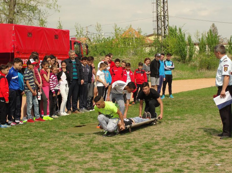 Astăzi, concursul “Cu viaţa mea apăr viaţa!”