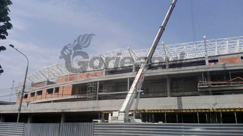 Încep lucrările la pista de atletism din noul Stadion Municipal! Se lucrează şi la acoperişul Sălii Sporturilor