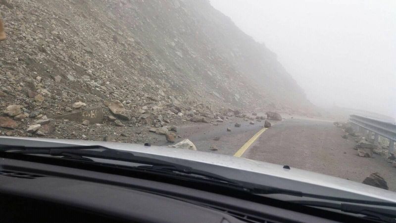 Se reia acțiunea de îndepărtare a bolovanilor și a zăpezii de pe Transalpina