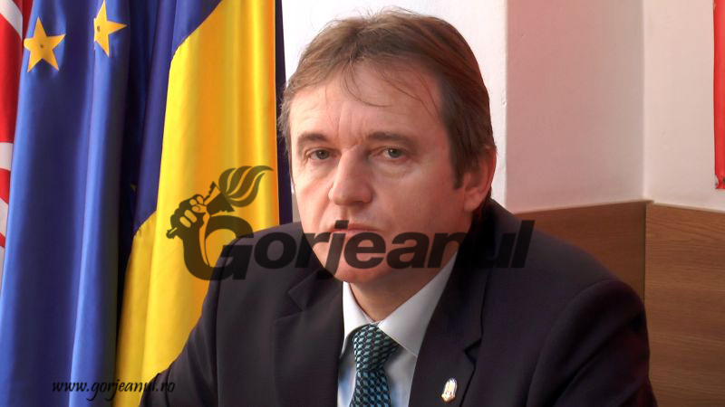 Deputatul Weber: Copiii vor primi la școală miere din producția autohtonă