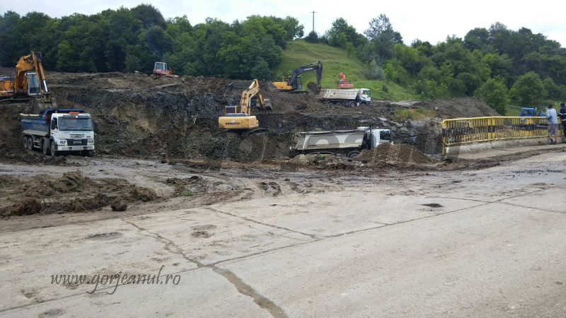 alunecari de teren alunu