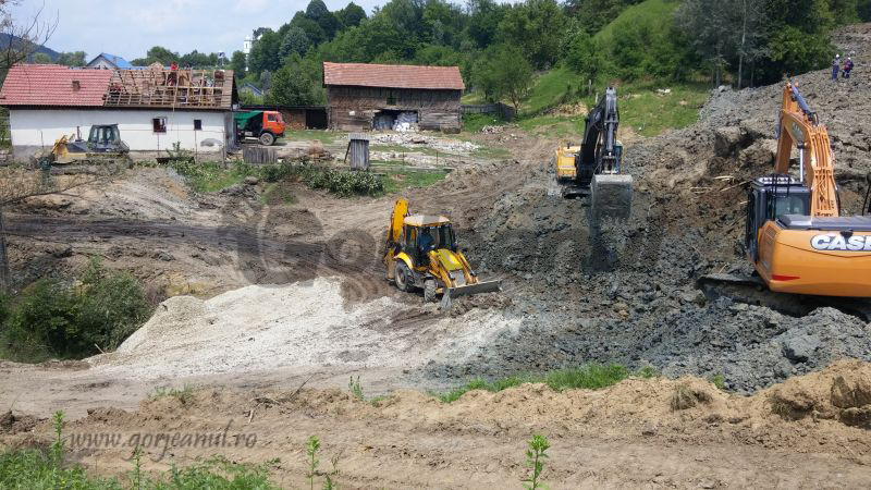 alunecari de teren alunu