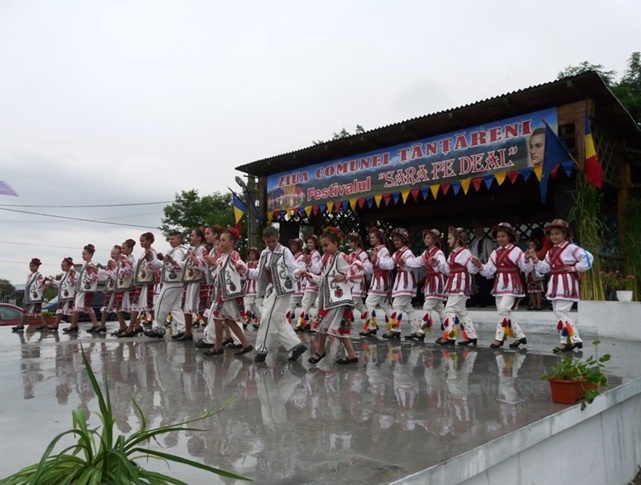 Eveniment cultural artistic – Festival – concurs de romanţe, cântec, joc şi port popular ”SARA PE DEAL” Ediţia a IX-a – FLOREŞTI 2017 – Comuna ŢÎNŢĂRENI, Judeţul GORJ – 18 IUNIE 2017