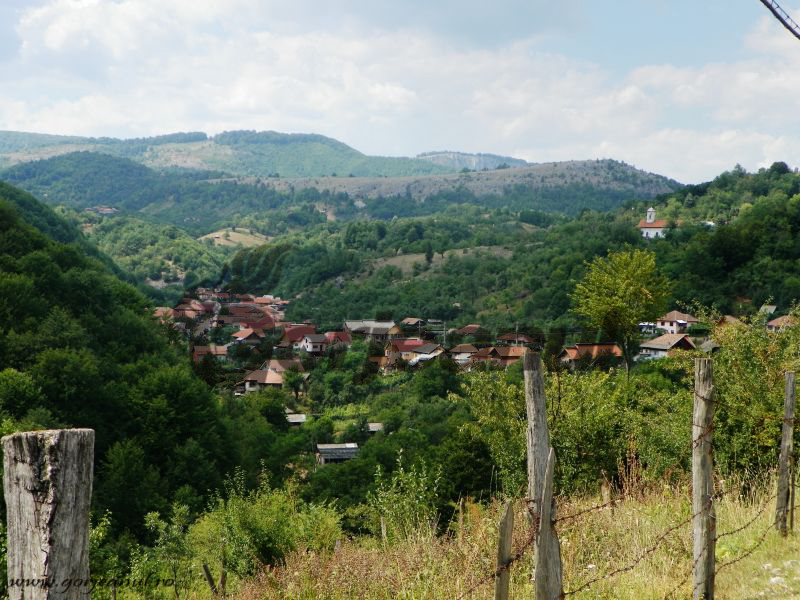 În umbra Vâlcanului