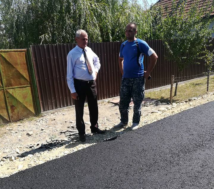 Drumurile de la Bobu, îmbrăcate cu asfalt