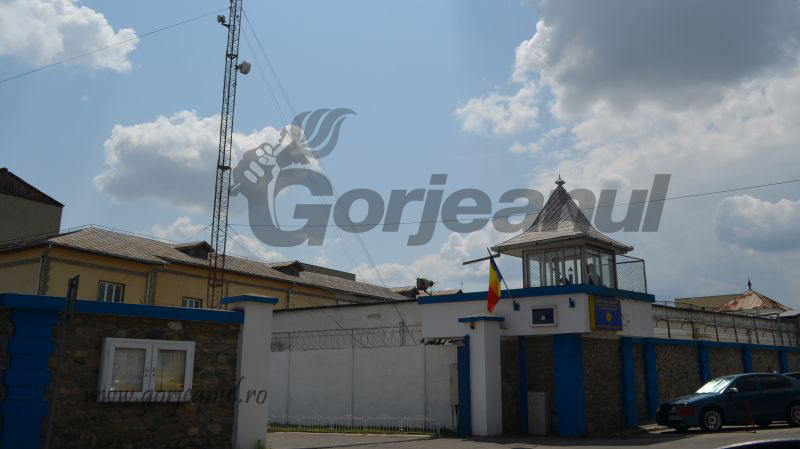 Salariaţii Penitenciarului Târgu-Jiu declanşează din 17 august mitingurile la Bucureşti