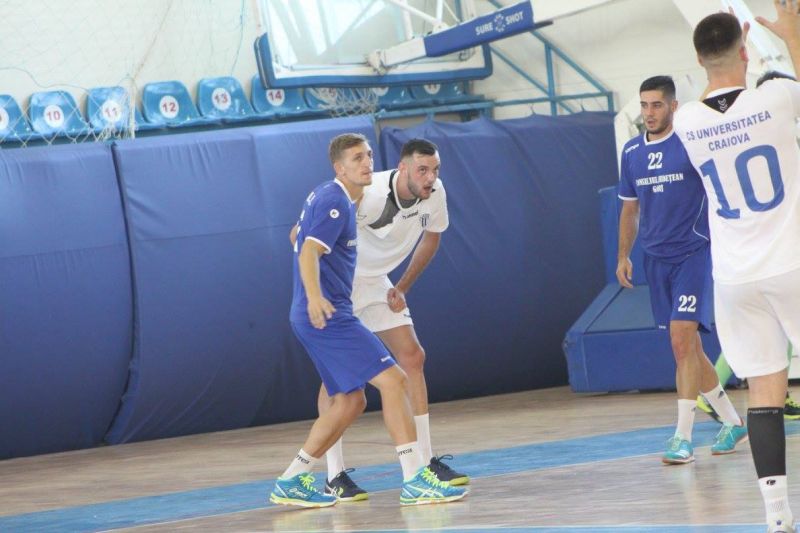 Derbi la handbal!